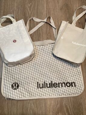 Bundle 3 Lululemon shopping tote bags light taupe